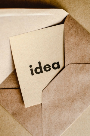 ¡Lánzate a poner en marcha tu idea de negocio! ¿Qué servicio o producto quieres ofrecer? ¿cómo conseguirás clientes? ¿cómo vas a sacar una rentabilidad?  