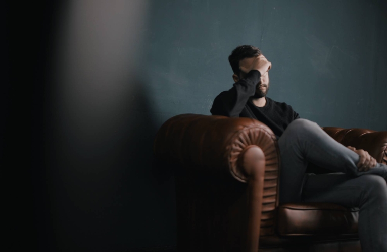 ¿Has heredado y te angustia el papeleo? 
